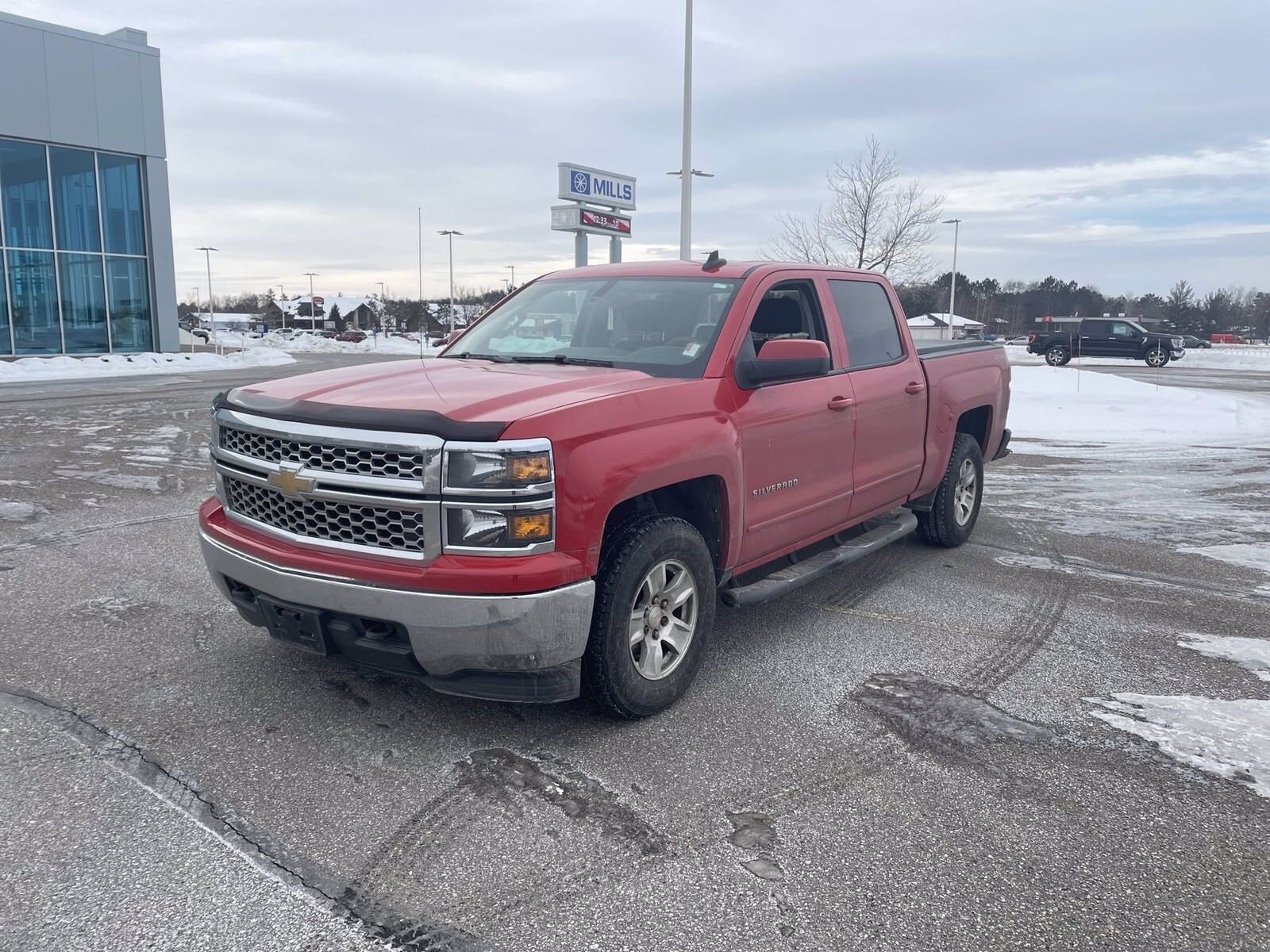 Used 2015 Chevrolet Silverado 1500 LT with VIN 3GCUKREC3FG170327 for sale in Baxter, Minnesota