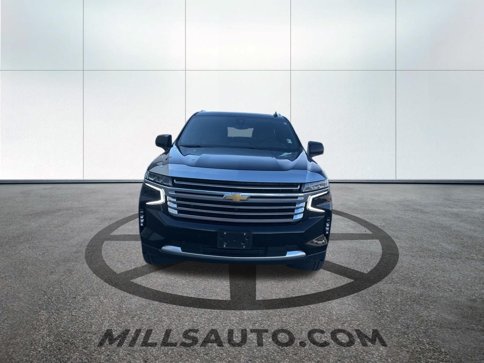 Used 2022 Chevrolet Suburban High Country with VIN 1GNSKGKL8NR212318 for sale in Baxter, Minnesota