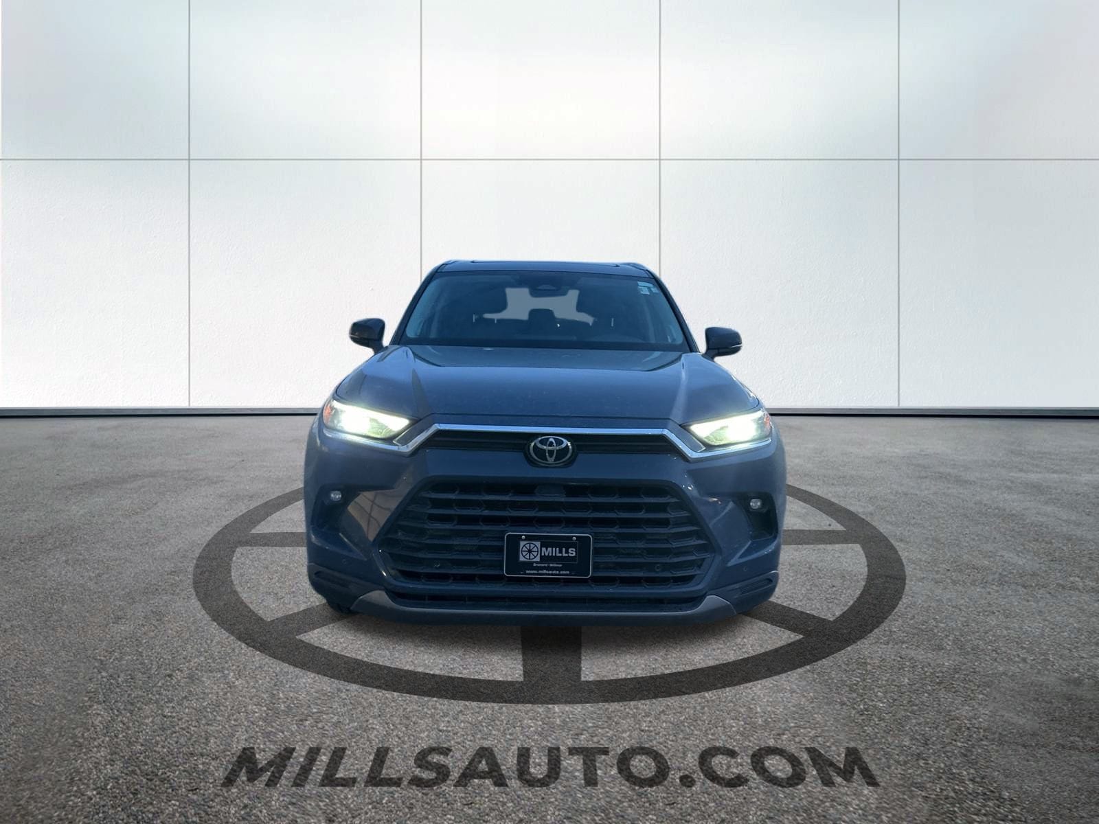 Used 2024 Toyota Grand Highlander Limited with VIN 5TDAAAB52RS012709 for sale in Baxter, Minnesota