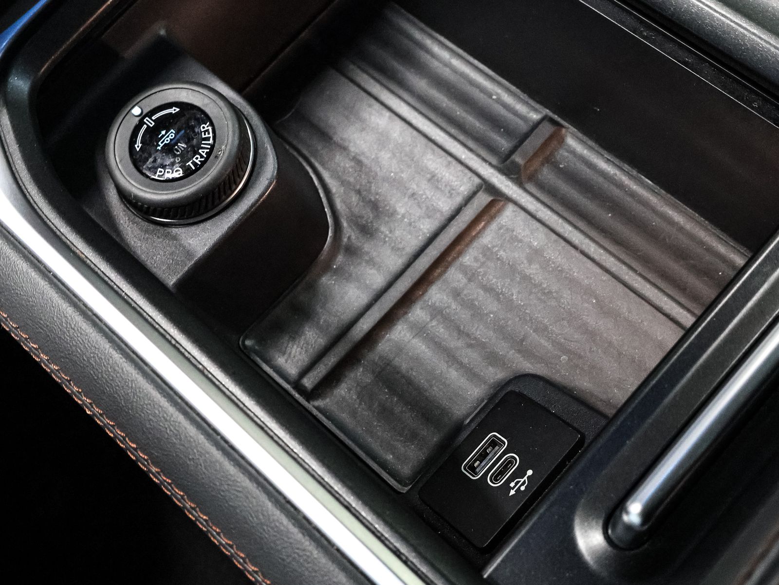 2025 Ford Expedition Active - Photo 30