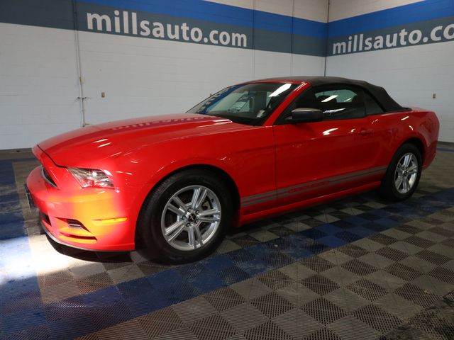 Used 2013 Ford Mustang V6 with VIN 1ZVBP8EM7D5203746 for sale in Baxter, Minnesota