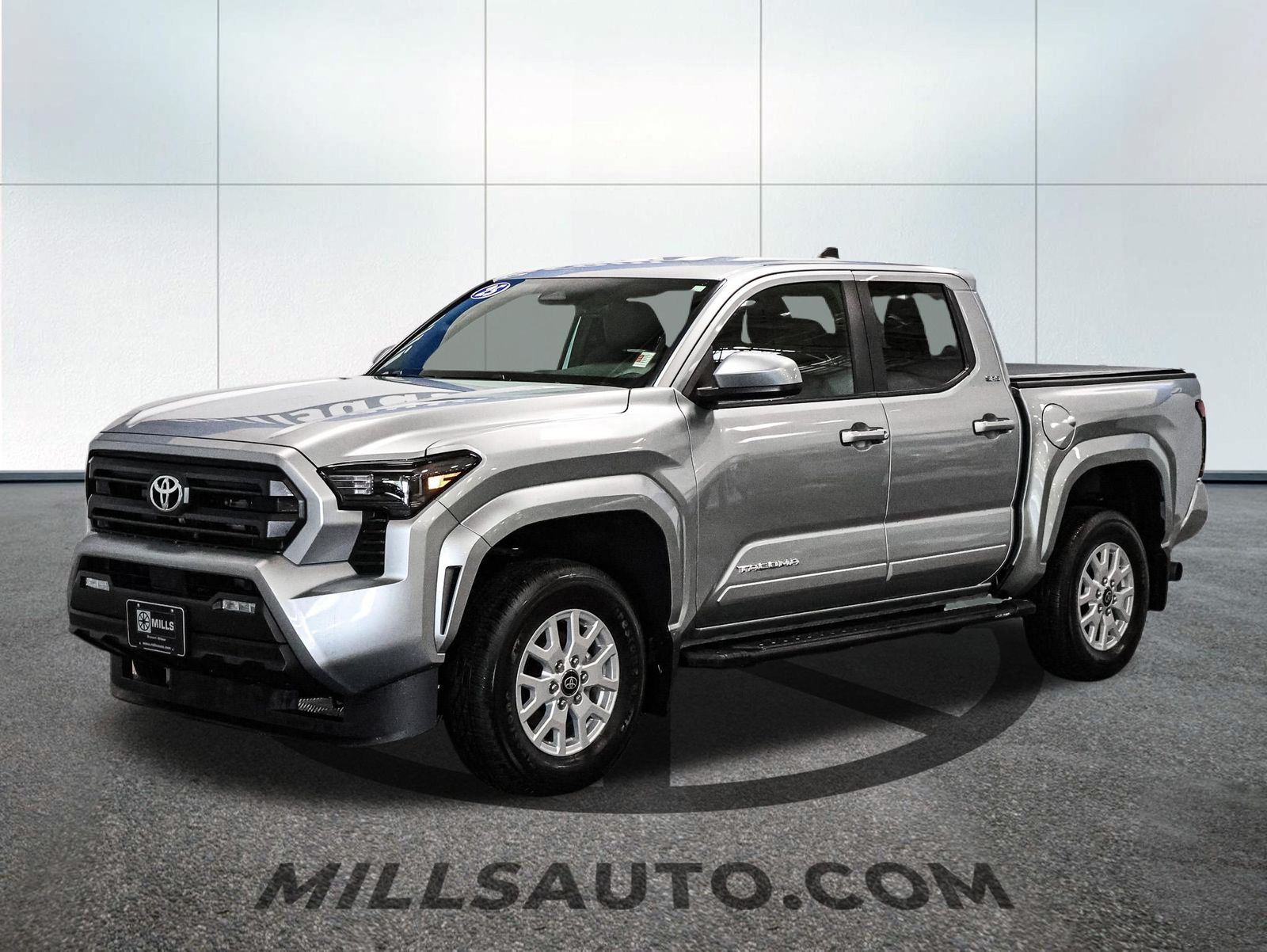 Used 2025 Toyota Tacoma SR5 with VIN 3TMLB5JN7SM132557 for sale in Baxter, Minnesota