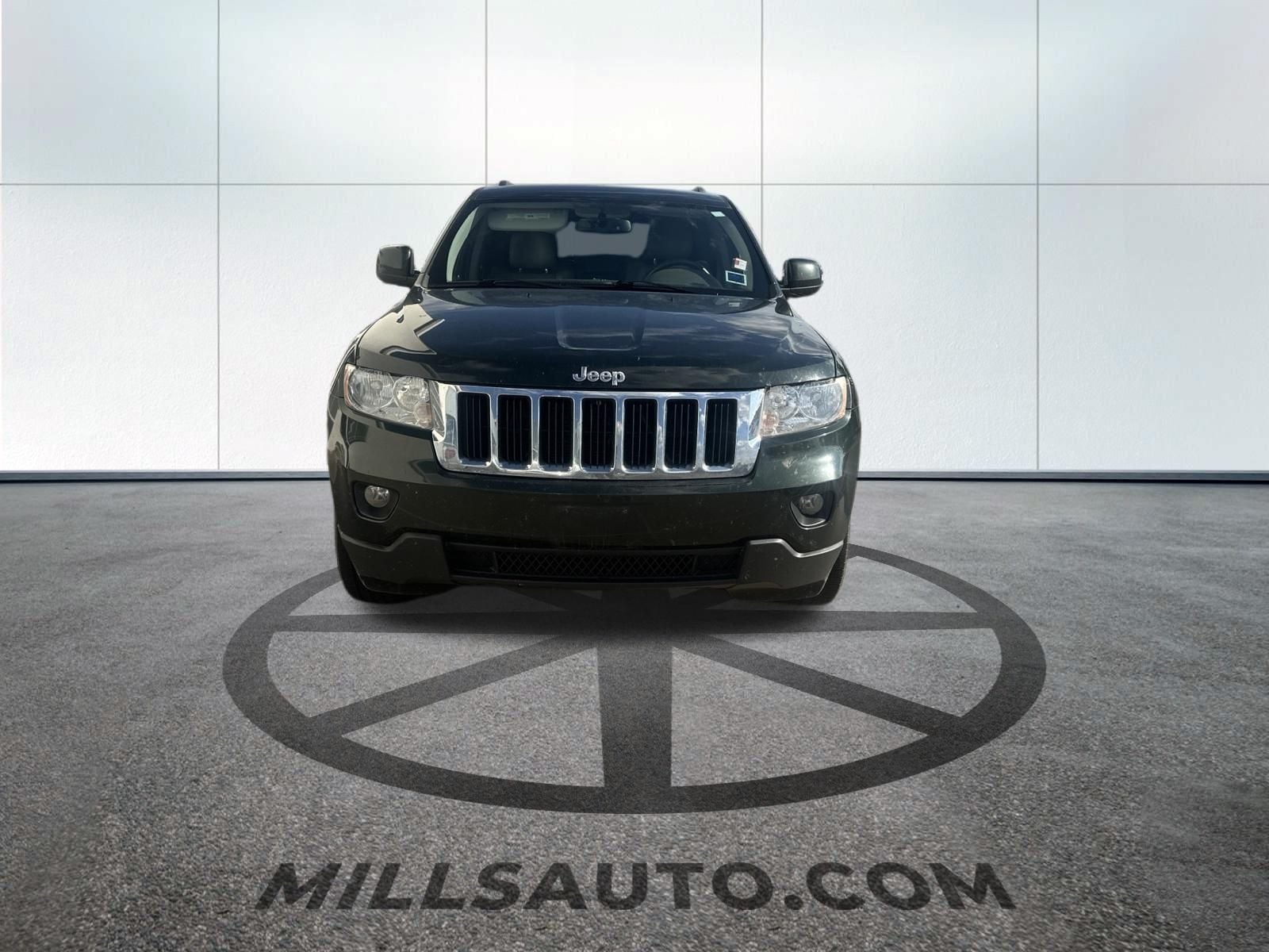 Used 2011 Jeep Grand Cherokee Laredo with VIN 1J4RR4GGXBC552365 for sale in Baxter, Minnesota