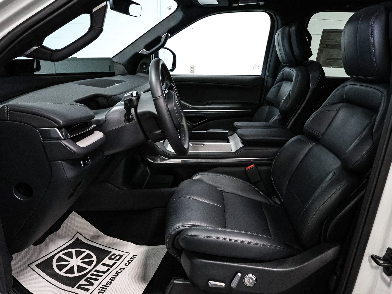 2027 Lincoln Navigator Reserve L - Photo 23