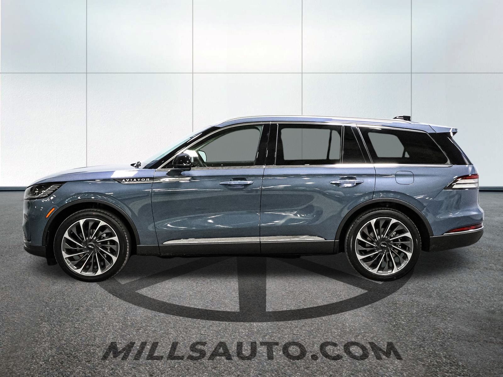 2026 Lincoln Aviator Reserve - Photo 3