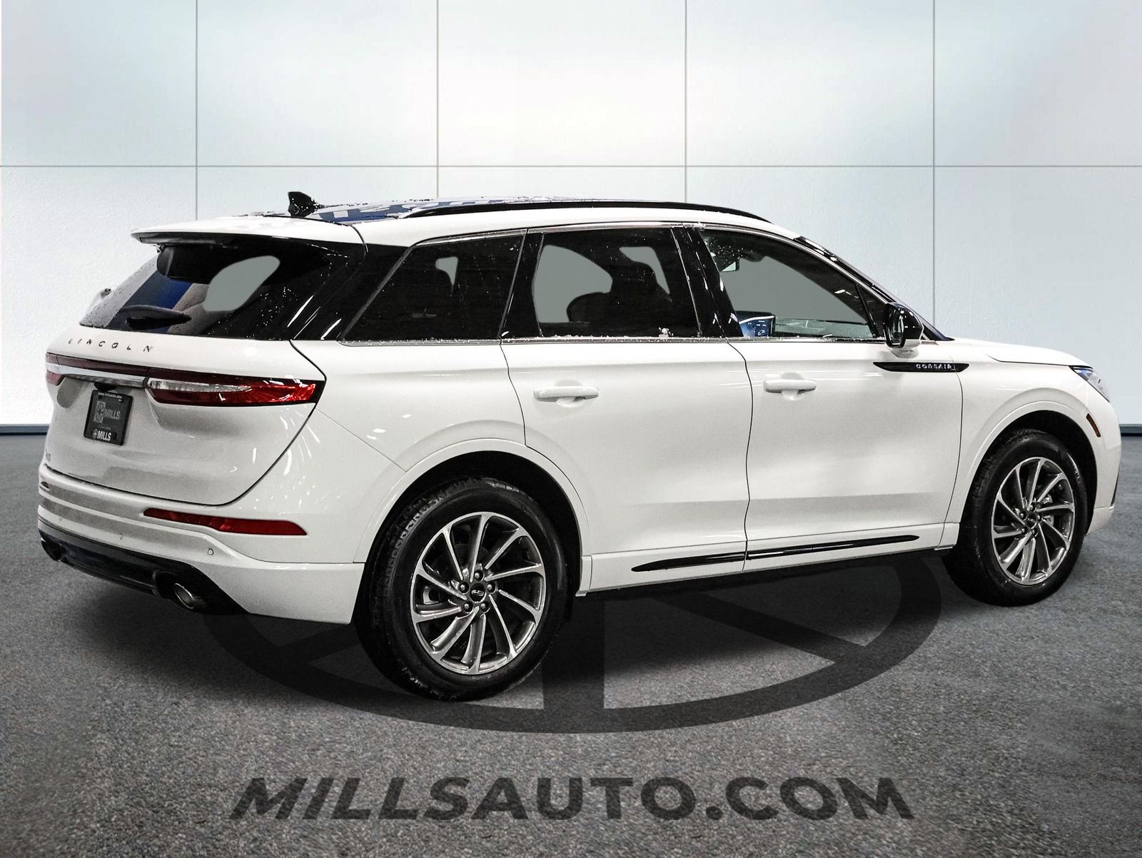 2025 Lincoln Corsair Grand Touring - Photo 8