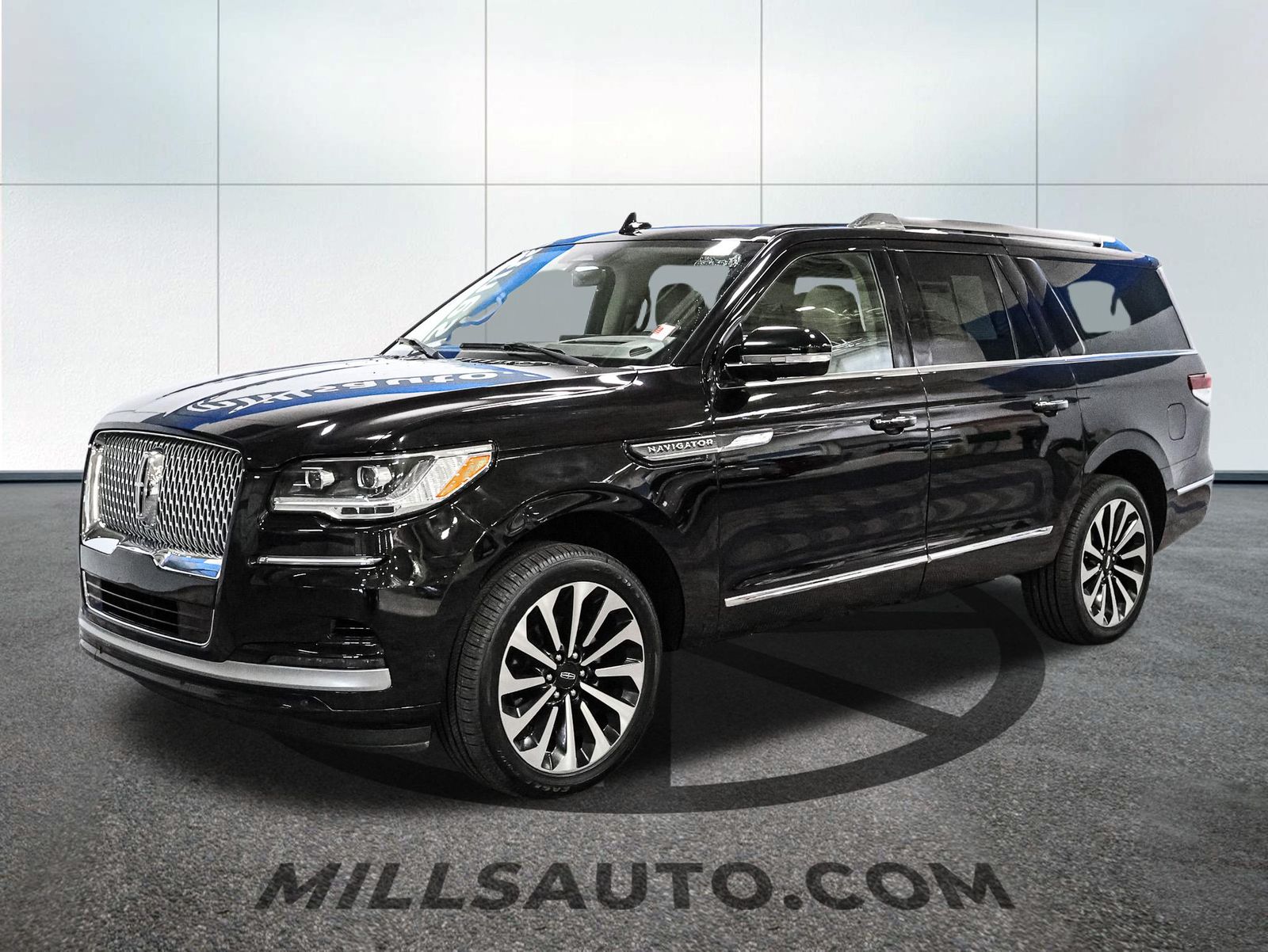 Used 2022 Lincoln Navigator Reserve L with VIN 5LMJJ3LT0NEL12038 for sale in Baxter, Minnesota