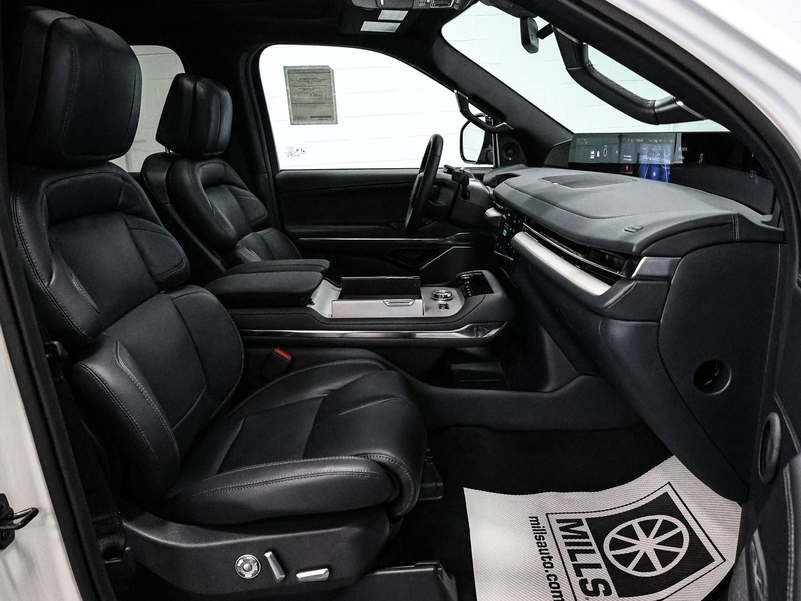 2027 Lincoln Navigator Reserve L - Photo 24