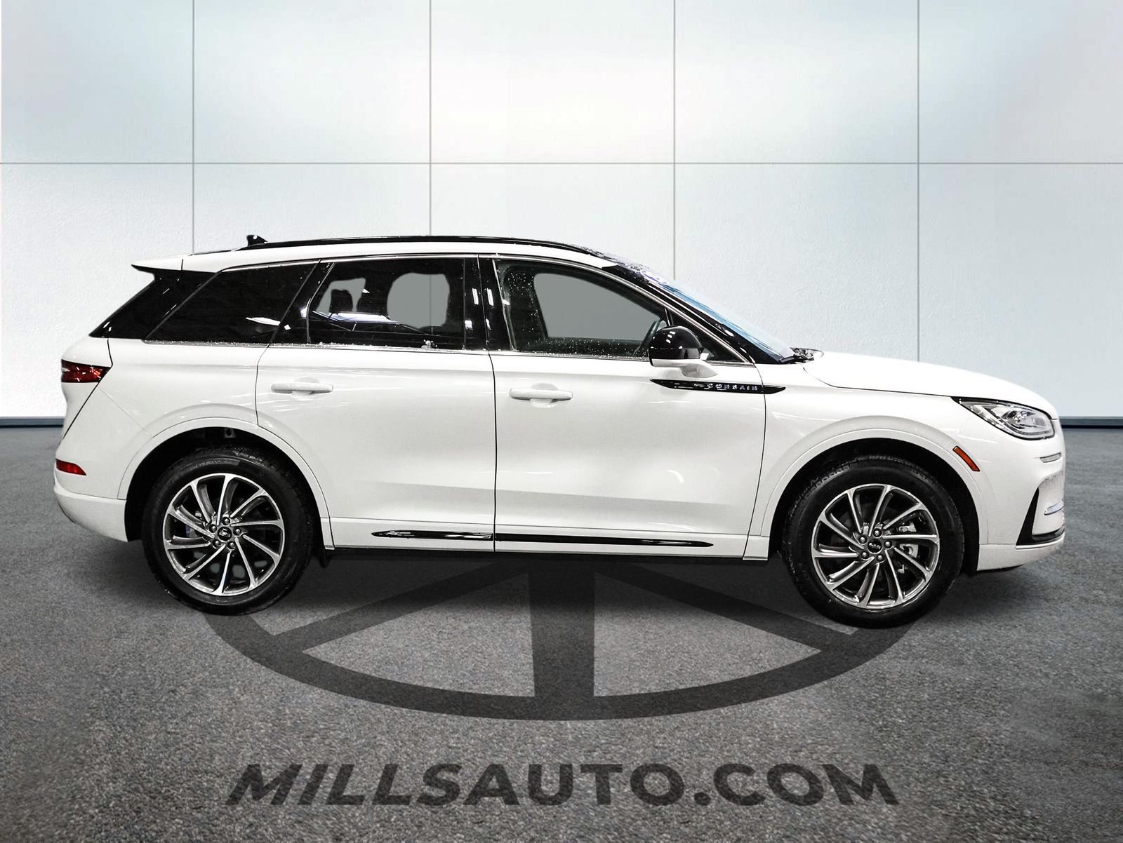 2025 Lincoln Corsair Grand Touring - Photo 9