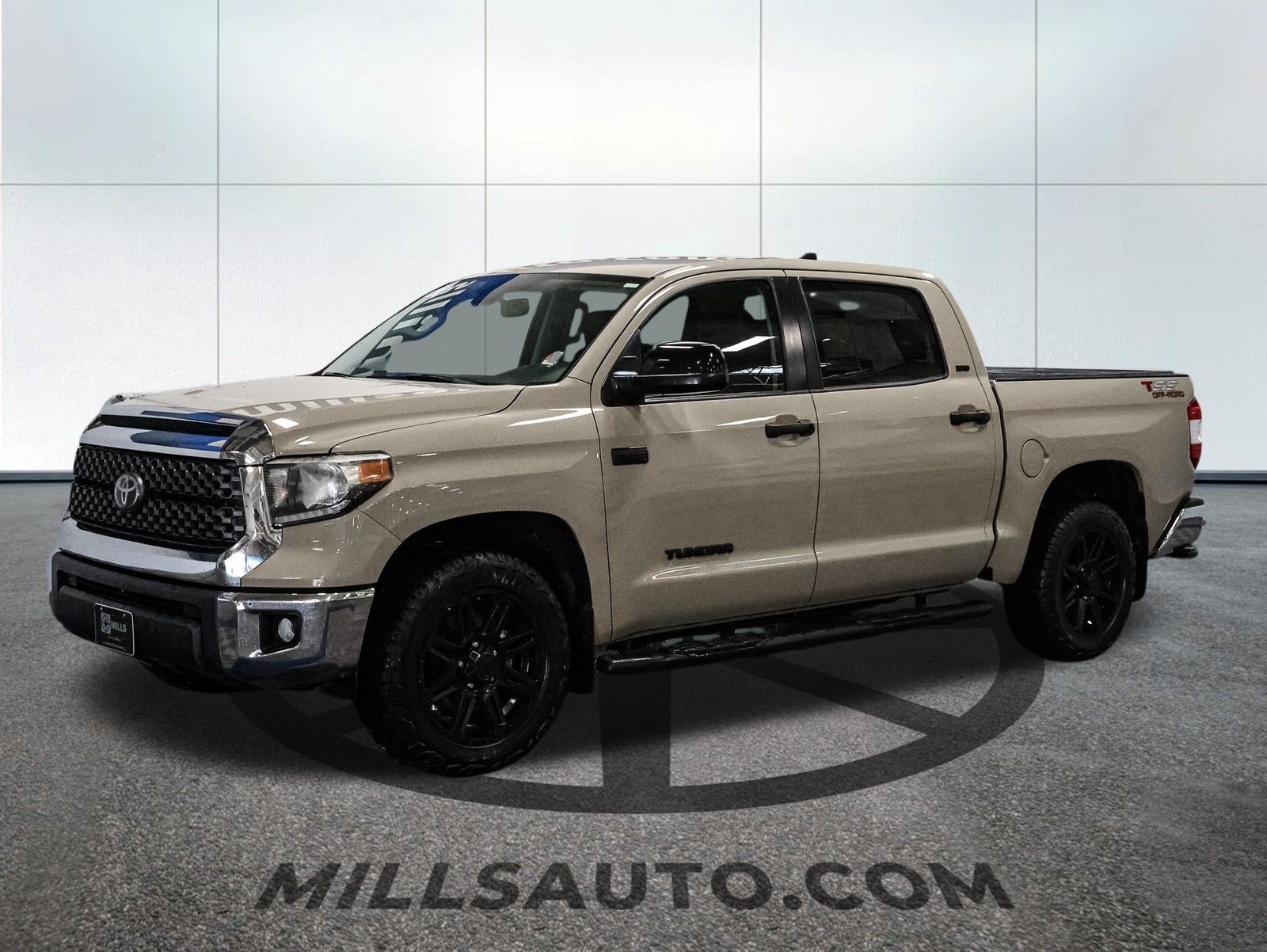 Used 2020 Toyota Tundra SR5 with VIN 5TFEY5F15LX262538 for sale in Baxter, Minnesota