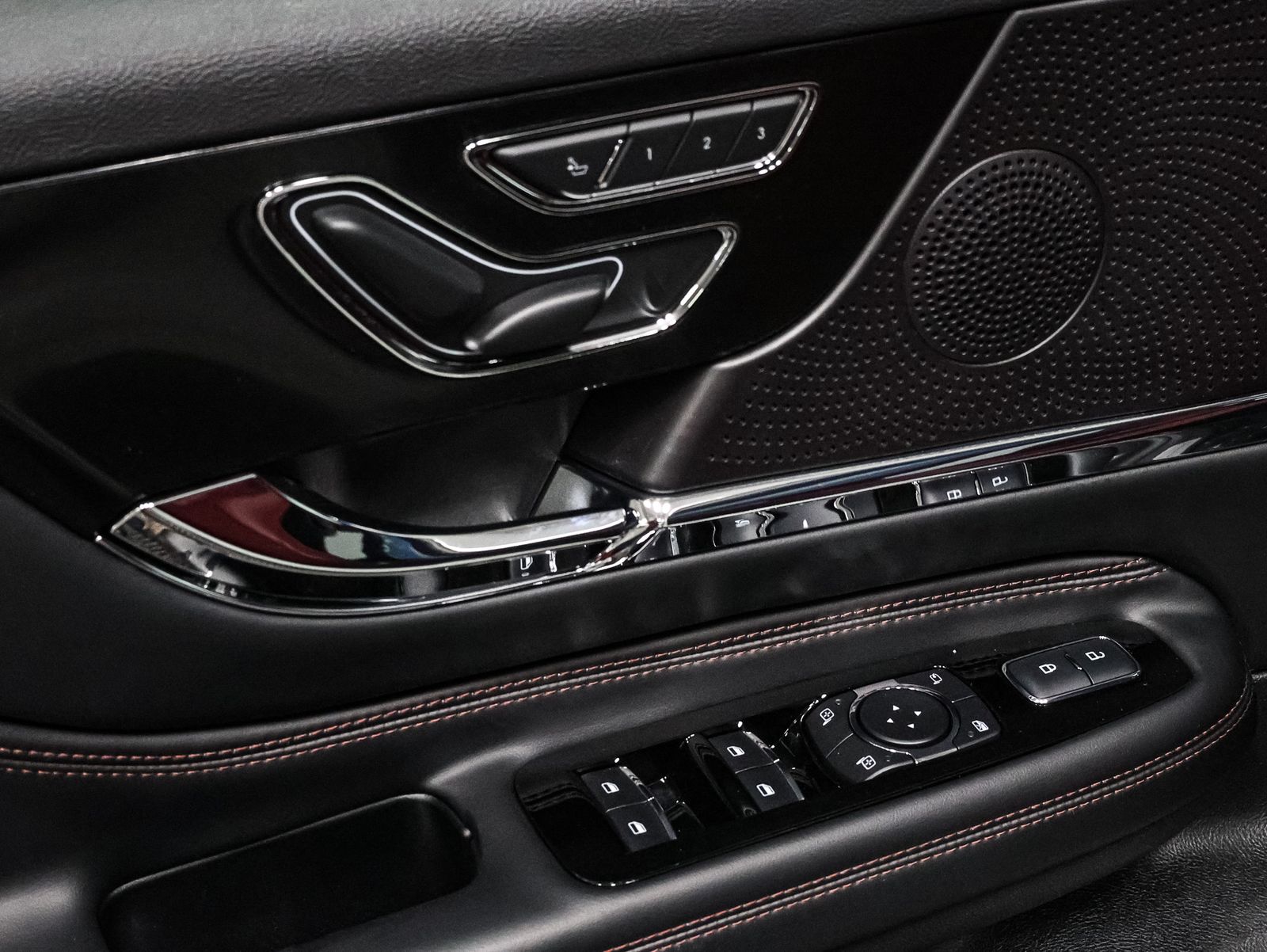 2025 Lincoln Corsair Grand Touring - Photo 21
