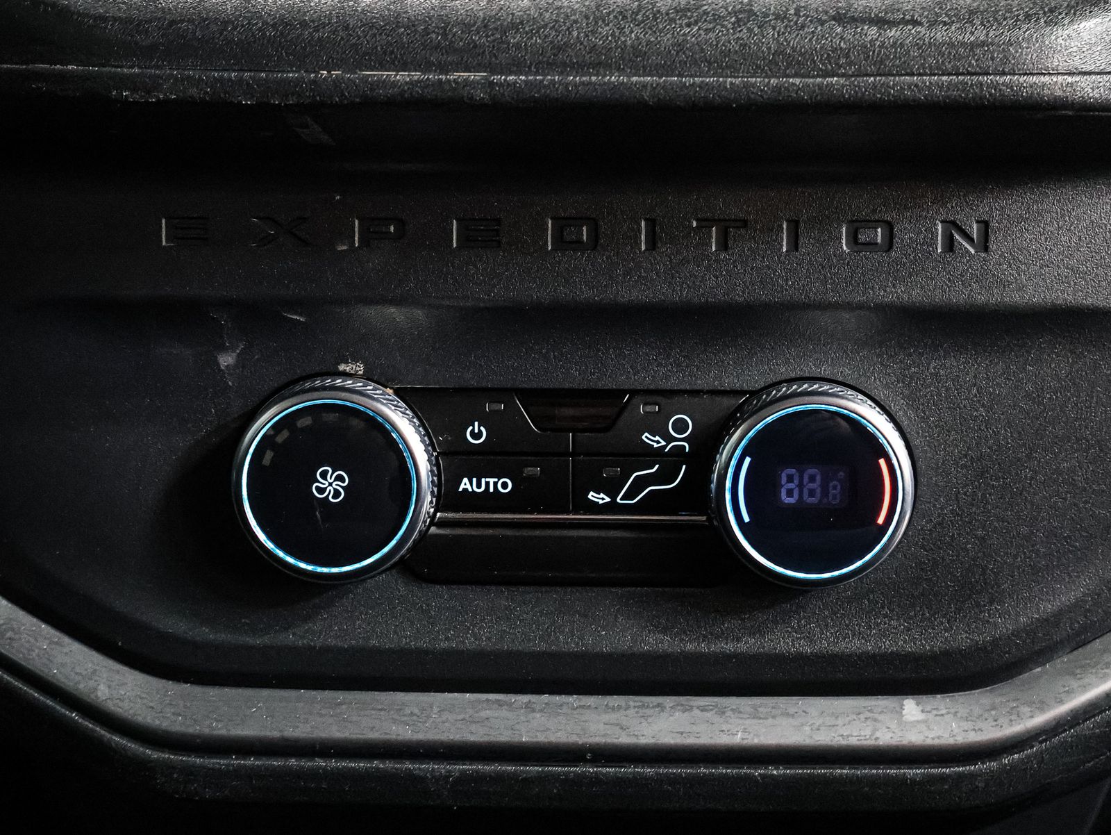 2025 Ford Expedition Active - Photo 27