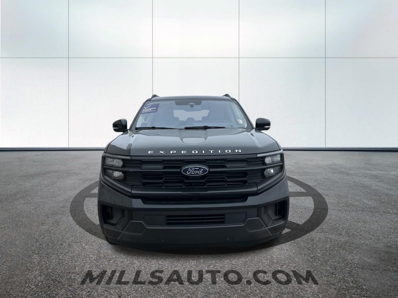 Used 2025 Ford Expedition Active with VIN 1FMJU1J89SEA01233 for sale in Baxter, Minnesota