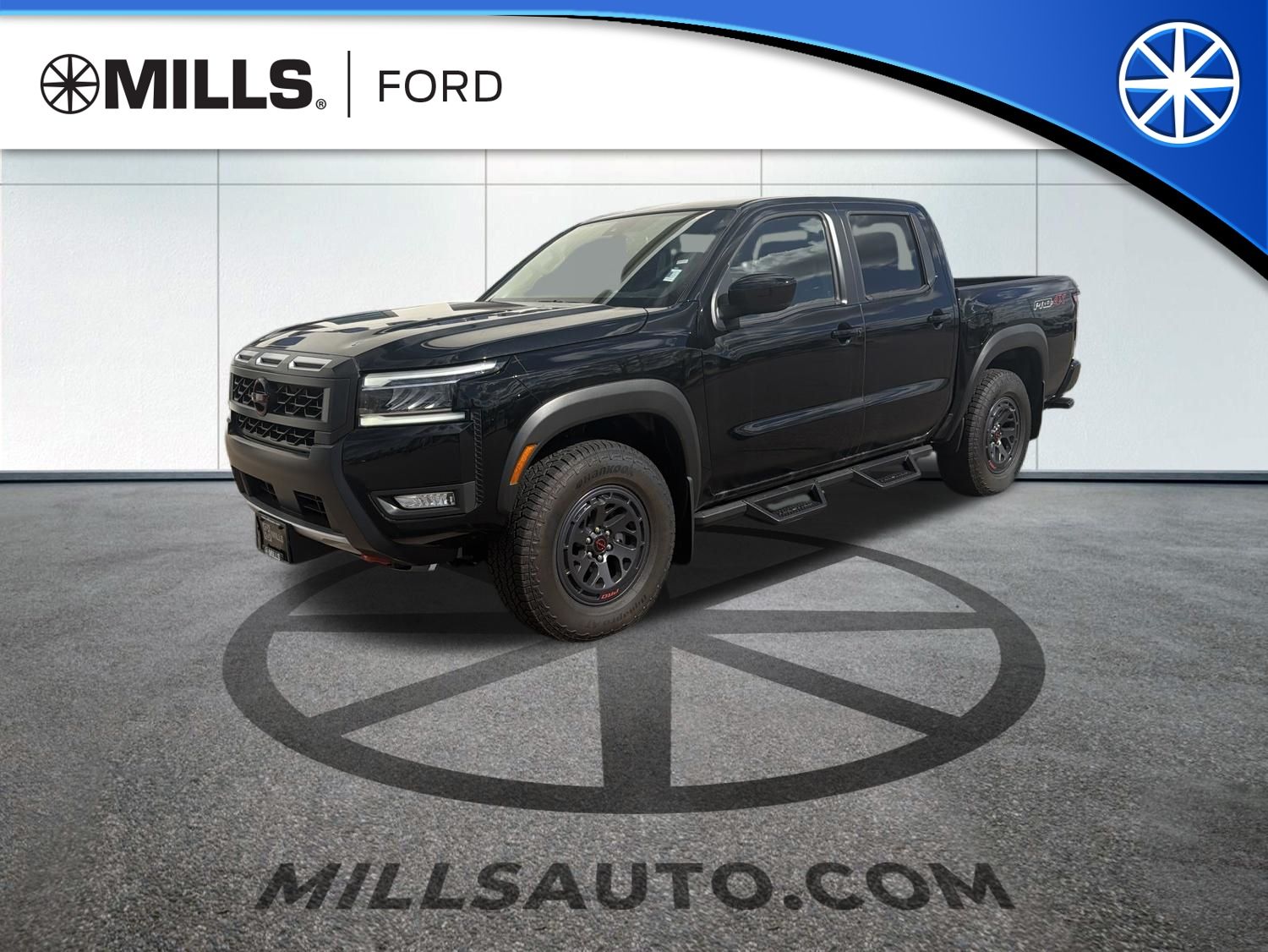 2023 Nissan Frontier PRO-4X Crew Cab 4X4's photo