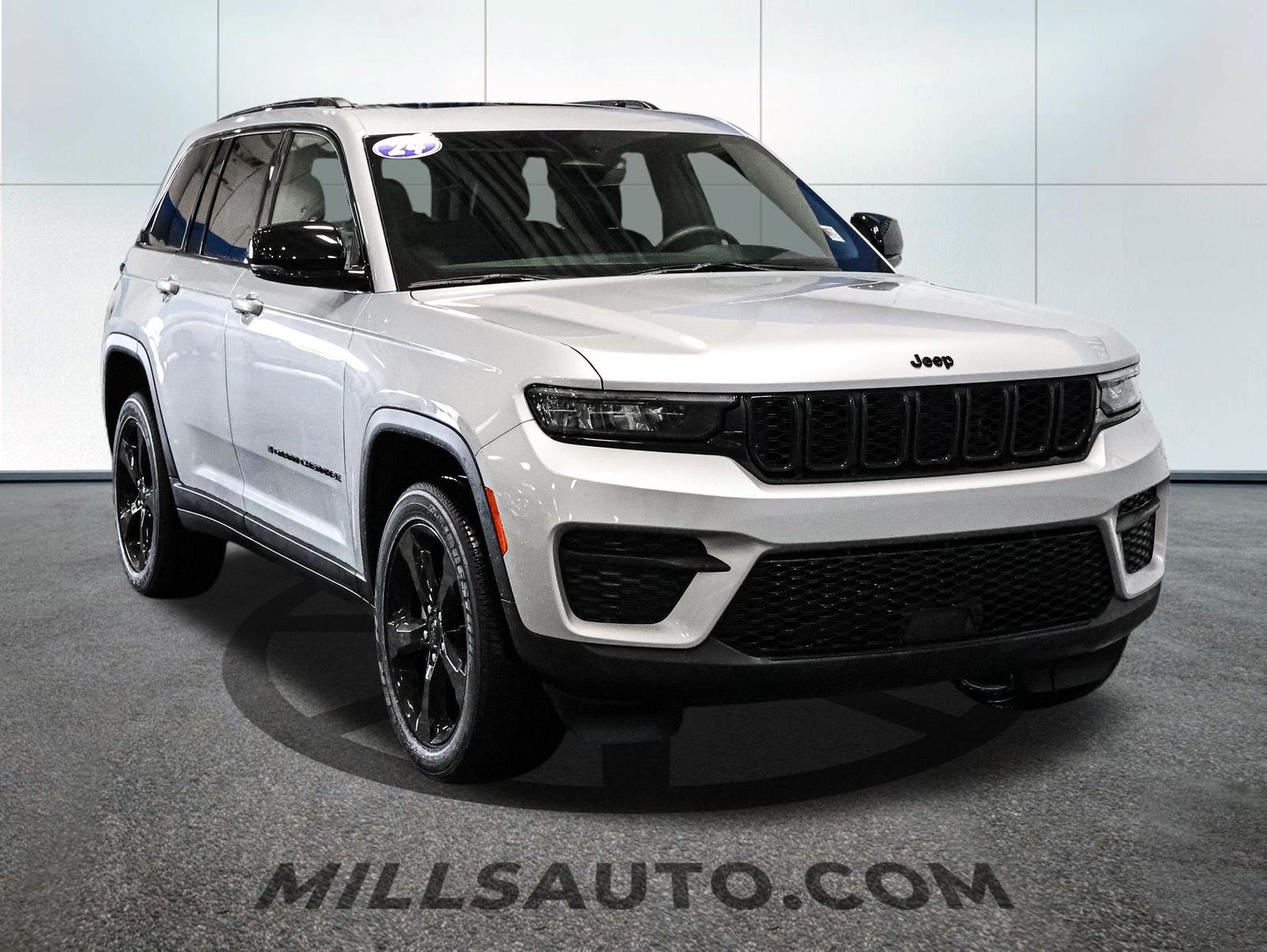2024 Jeep Grand Cherokee Altitude - Photo 11