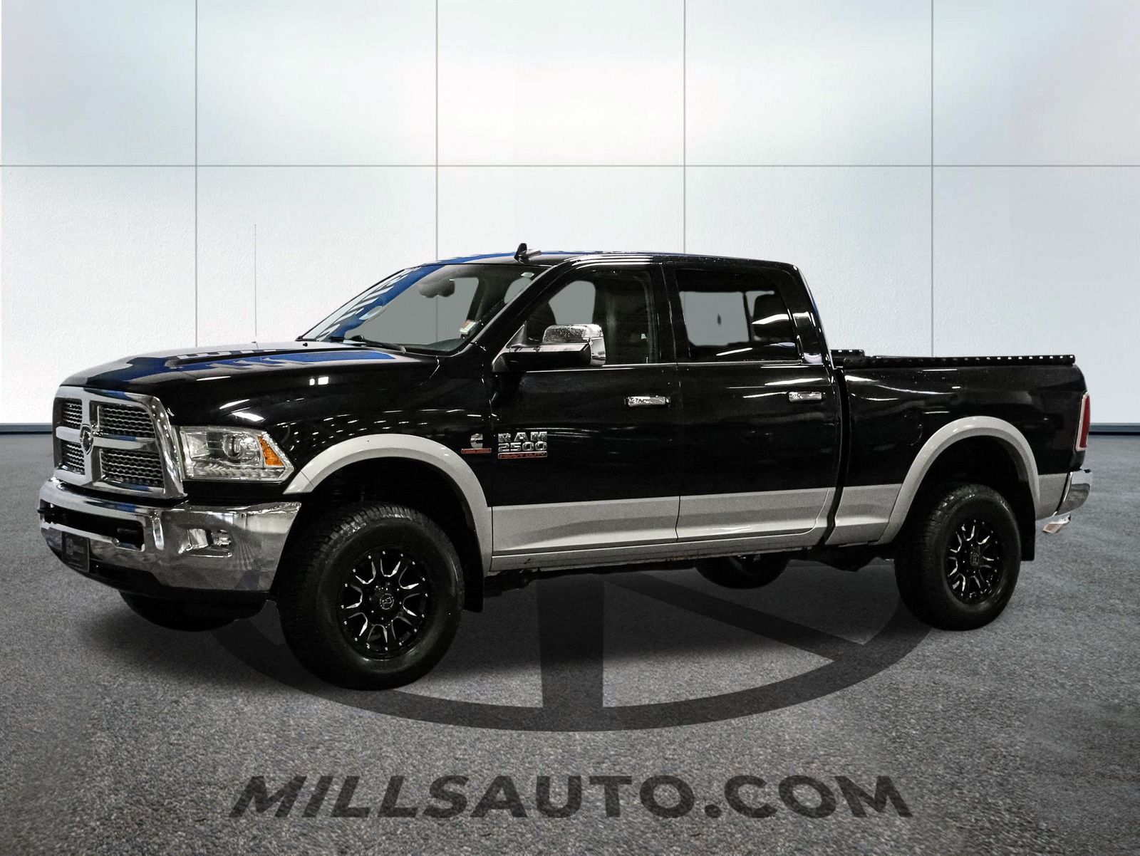 Used 2015 RAM Ram 2500 Pickup Laramie with VIN 3C6UR5FL5FG526996 for sale in Baxter, Minnesota