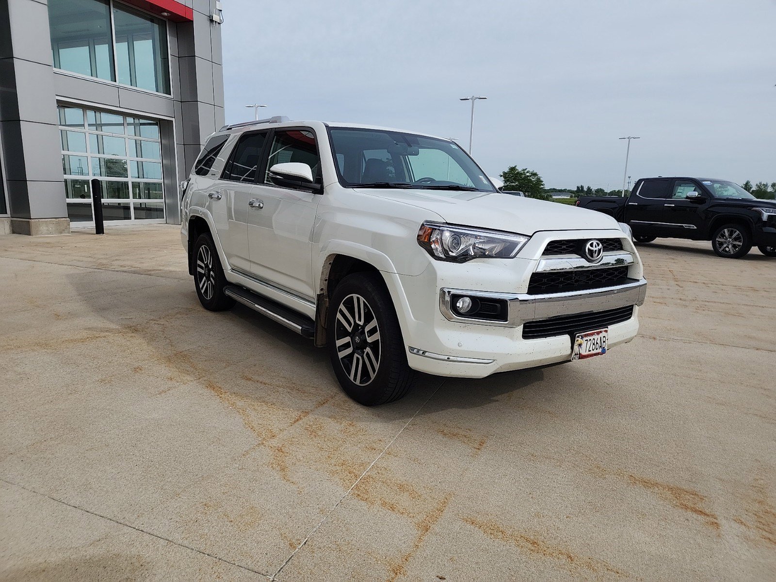 Used 2018 Toyota 4Runner Limited with VIN JTEBU5JRXJ5513490 for sale in Willmar, Minnesota