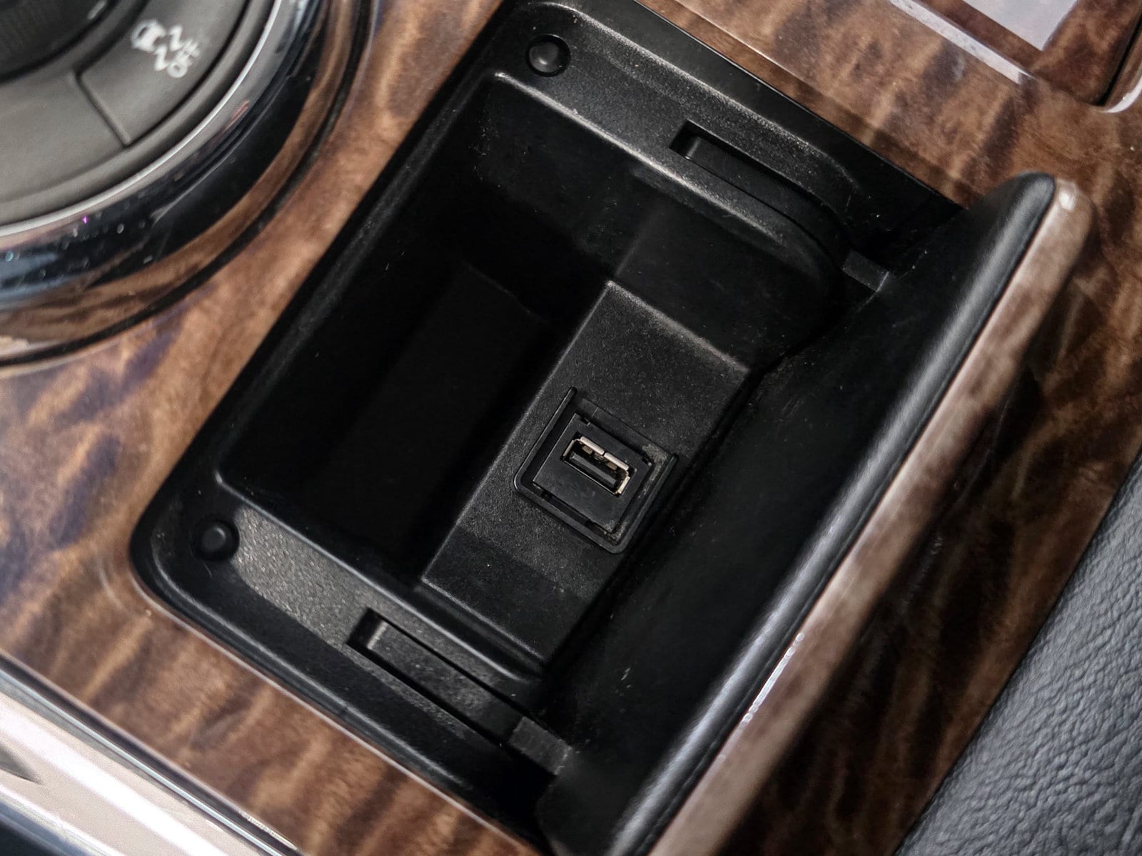 2017 Nissan Armada SL - Photo 29