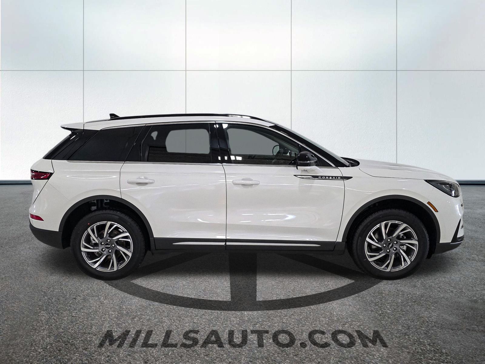 2026 Lincoln Corsair Premiere - Photo 9