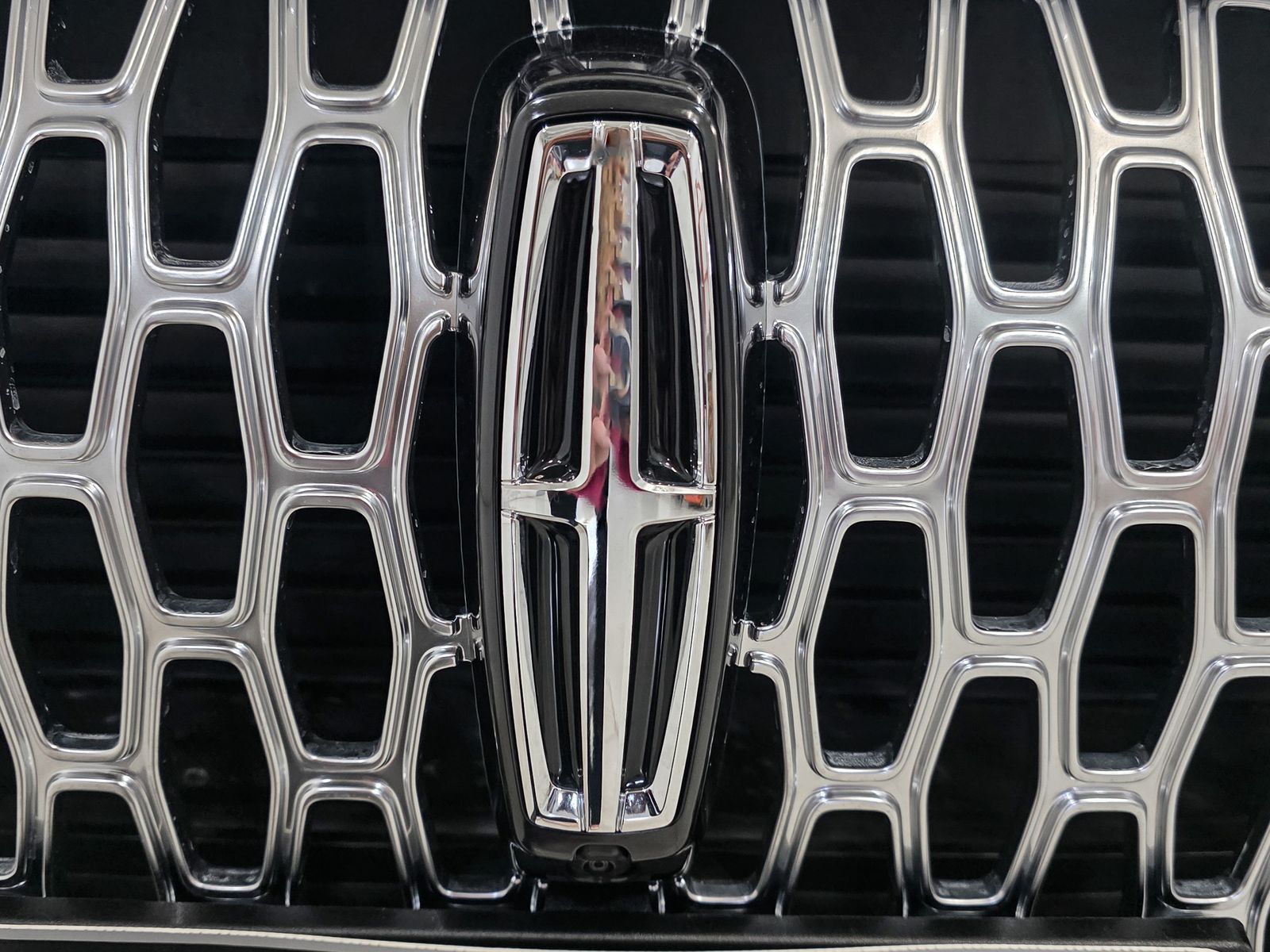 2026 Lincoln Corsair Premiere - Photo 13