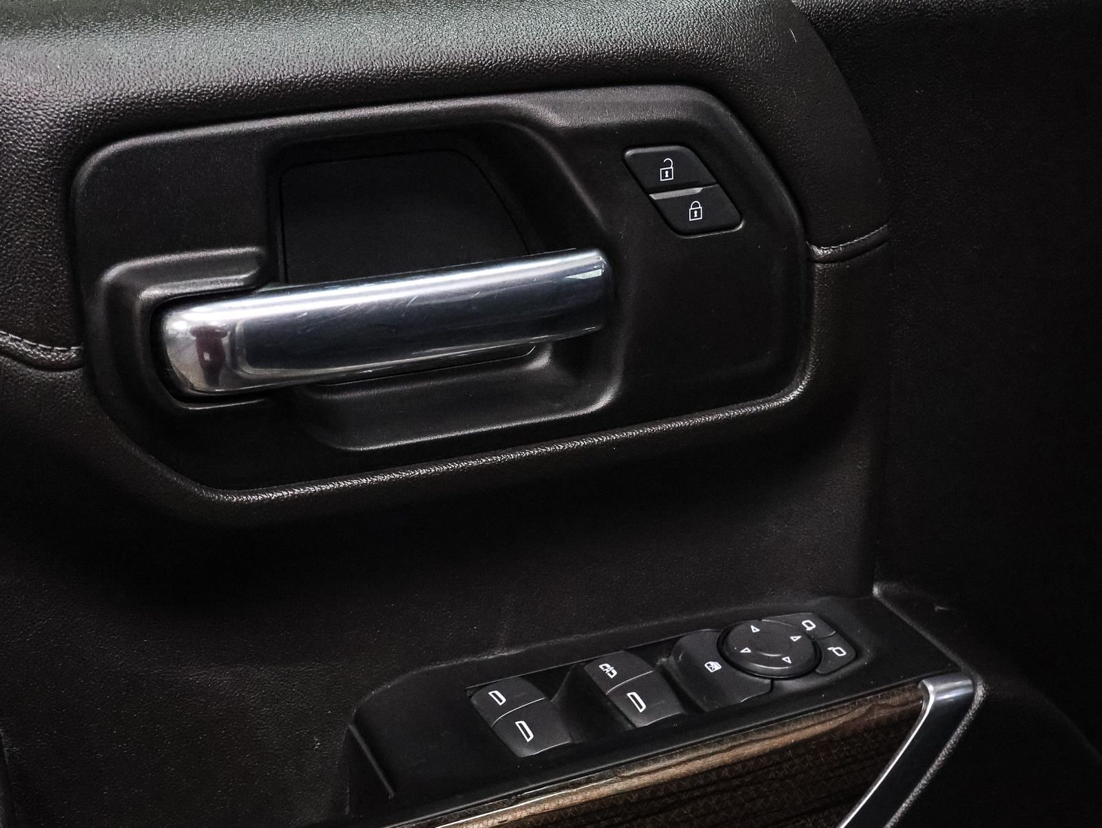 2022 Chevrolet Silverado 1500 Limited LT - Photo 19