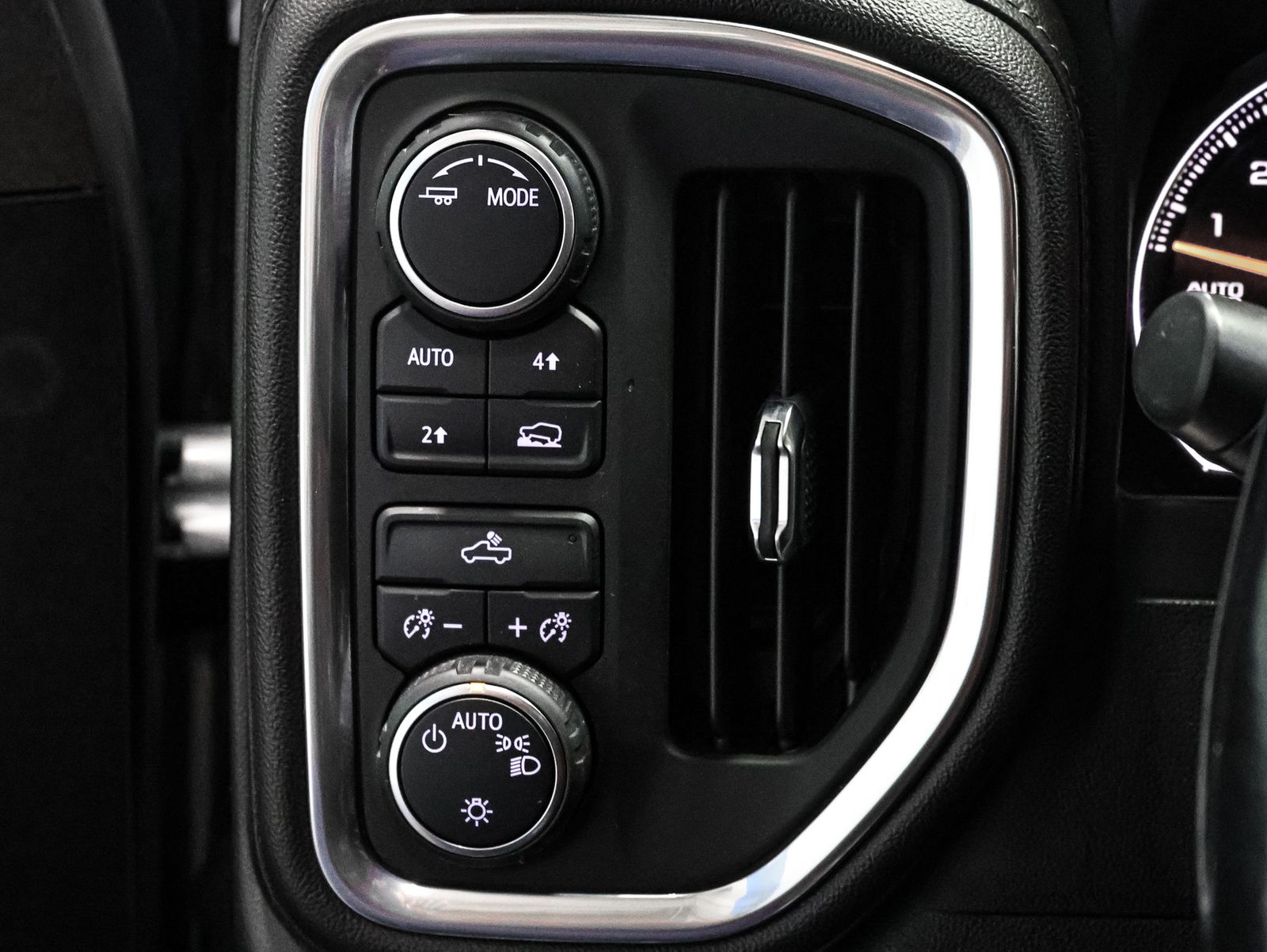 2022 Chevrolet Silverado 1500 Limited LT - Photo 28