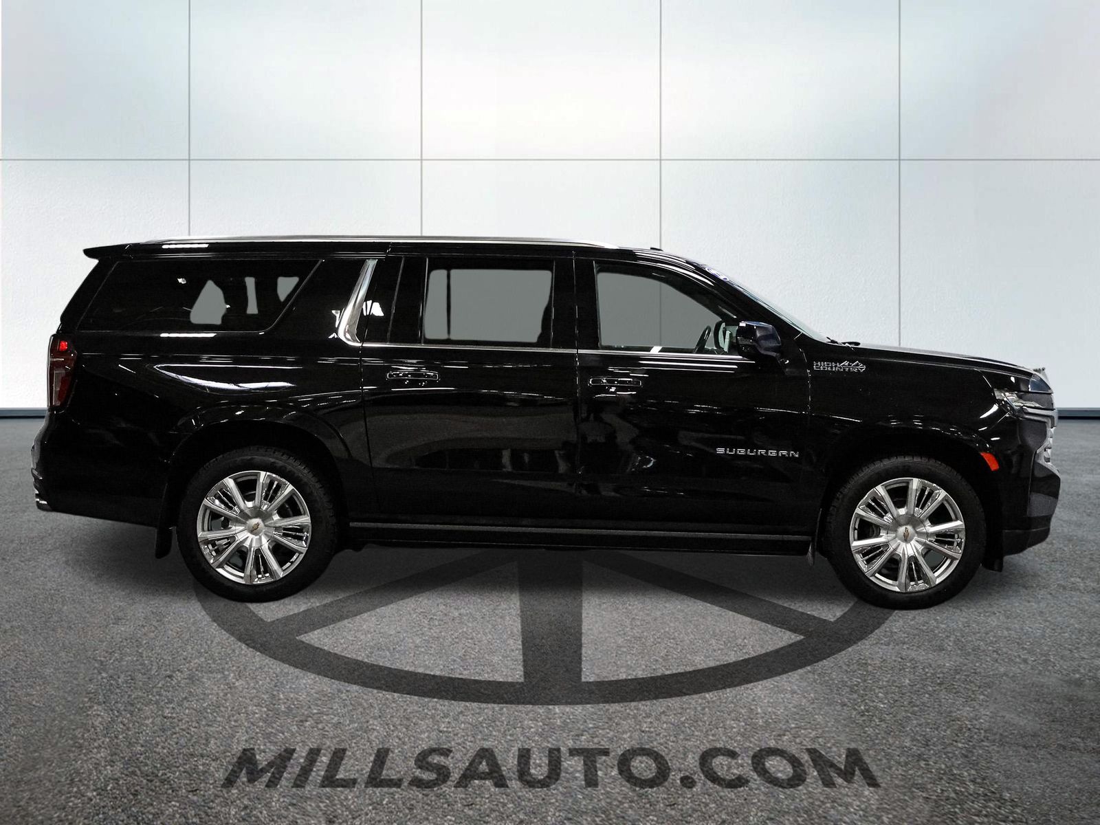 2022 Chevrolet Suburban High Country - Photo 9