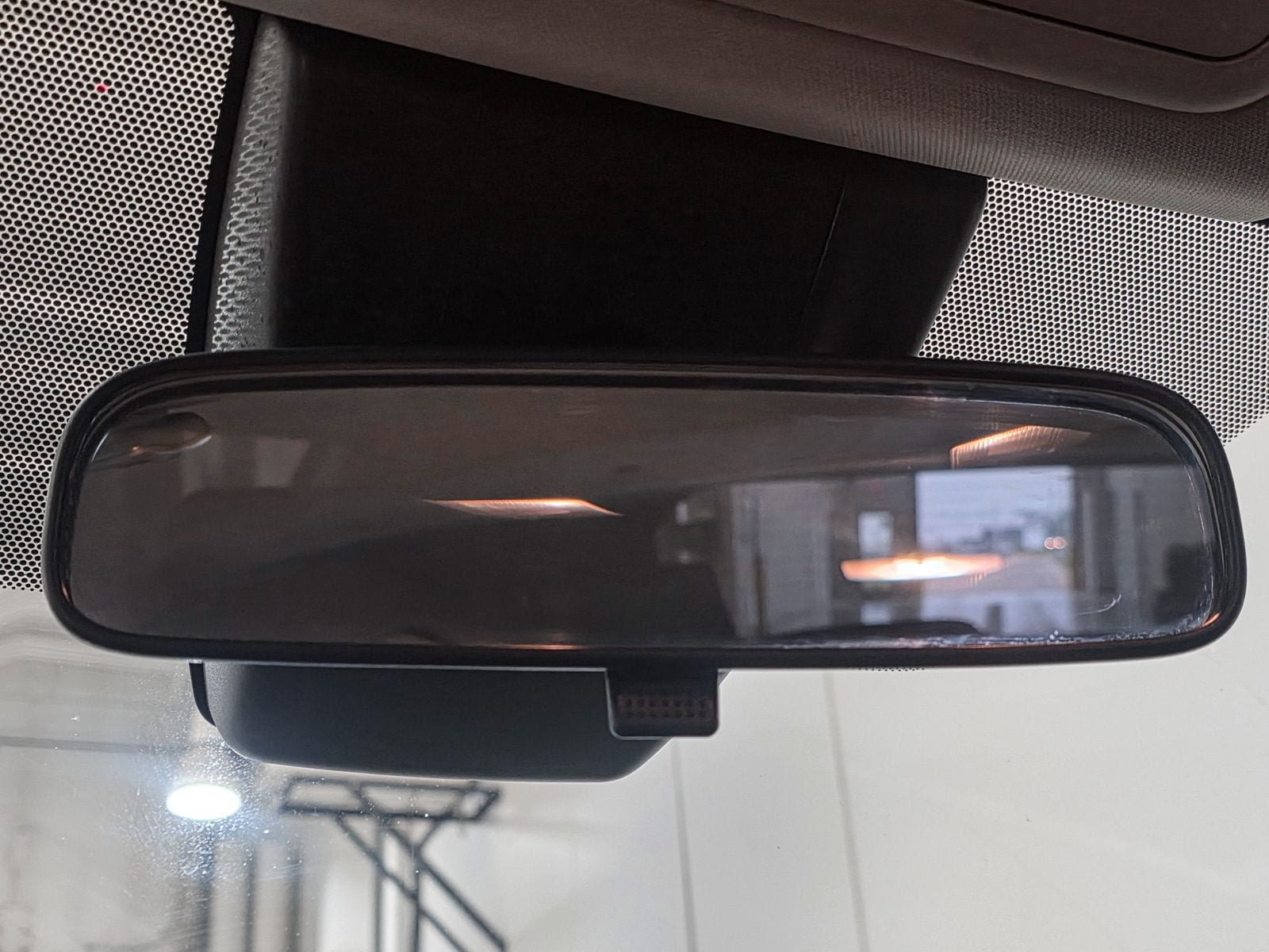 2019 Toyota RAV4 LE - Photo 29