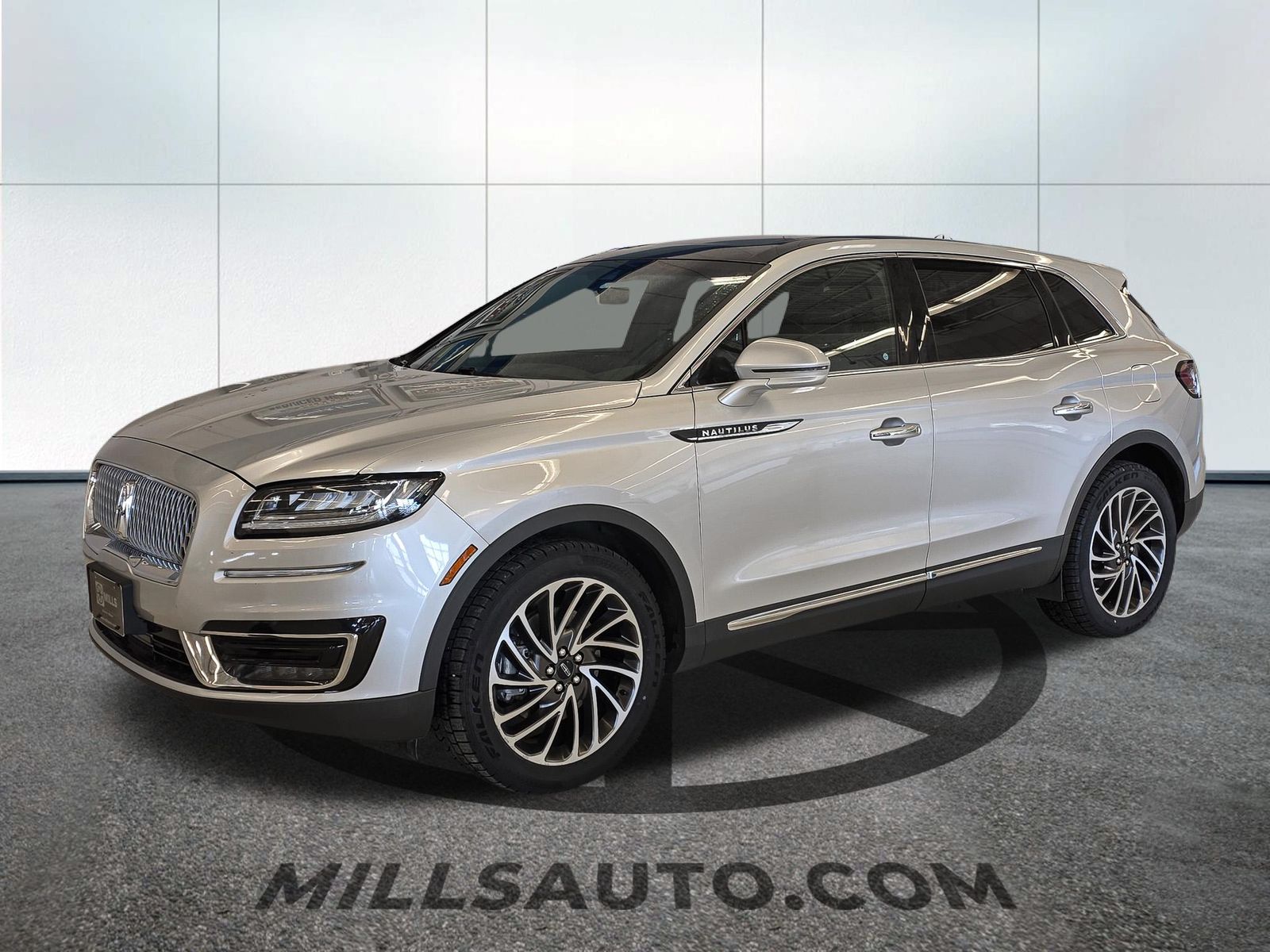 Used 2019 Lincoln Nautilus Reserve with VIN 2LMPJ8L98KBL50577 for sale in Willmar, Minnesota