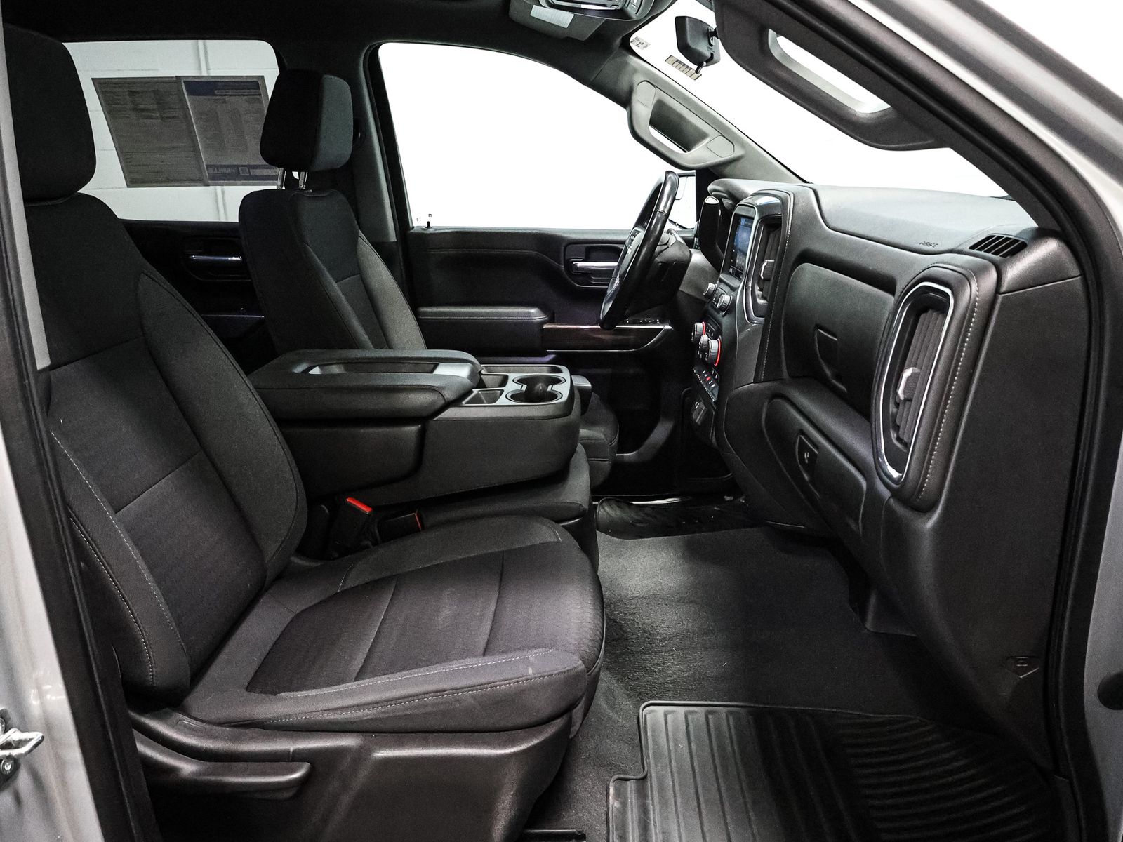 2022 Chevrolet Silverado 1500 Limited LT - Photo 22