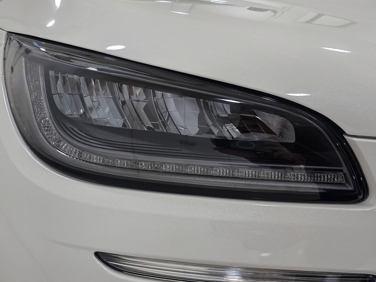 2026 Lincoln Corsair Premiere - Photo 14