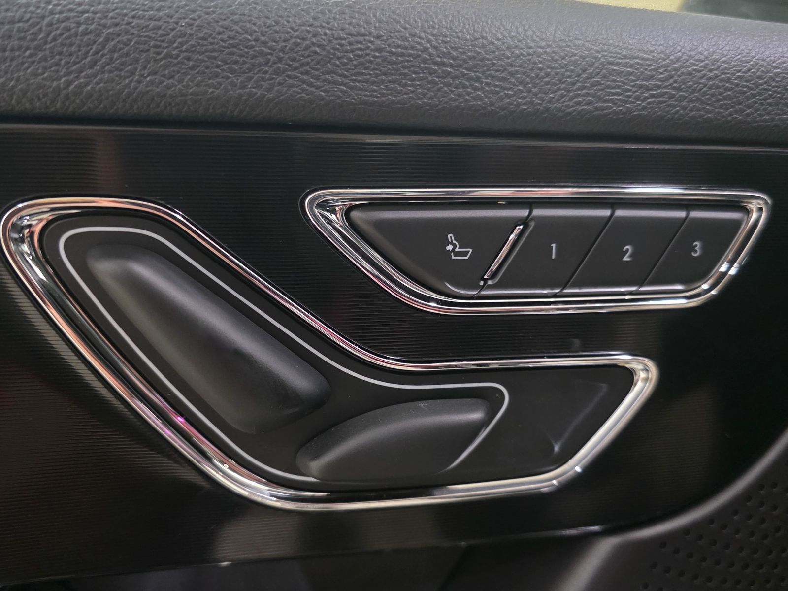 2026 Lincoln Corsair Premiere - Photo 21