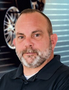 Staff member Steven Rime from ID_6ea6a144197e