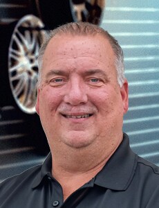 Staff member Steve Walsh from ID_d3980cfe79ff