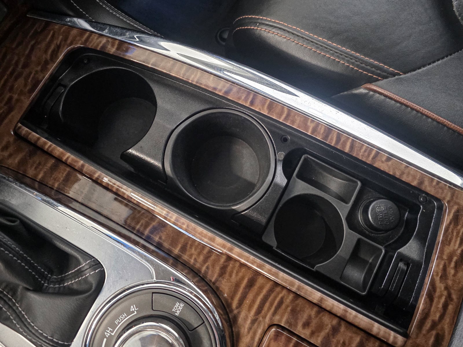 2017 Nissan Armada SL - Photo 30
