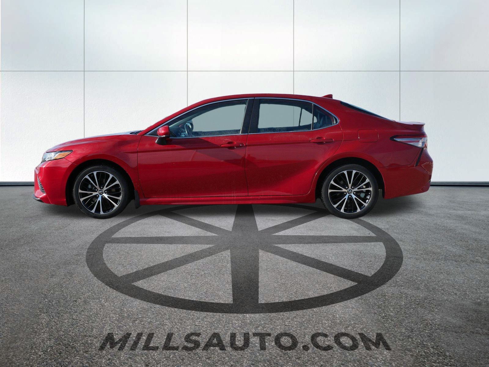 Used 2019 Toyota Camry SE with VIN 4T1B11HK3KU281803 for sale in Willmar, Minnesota