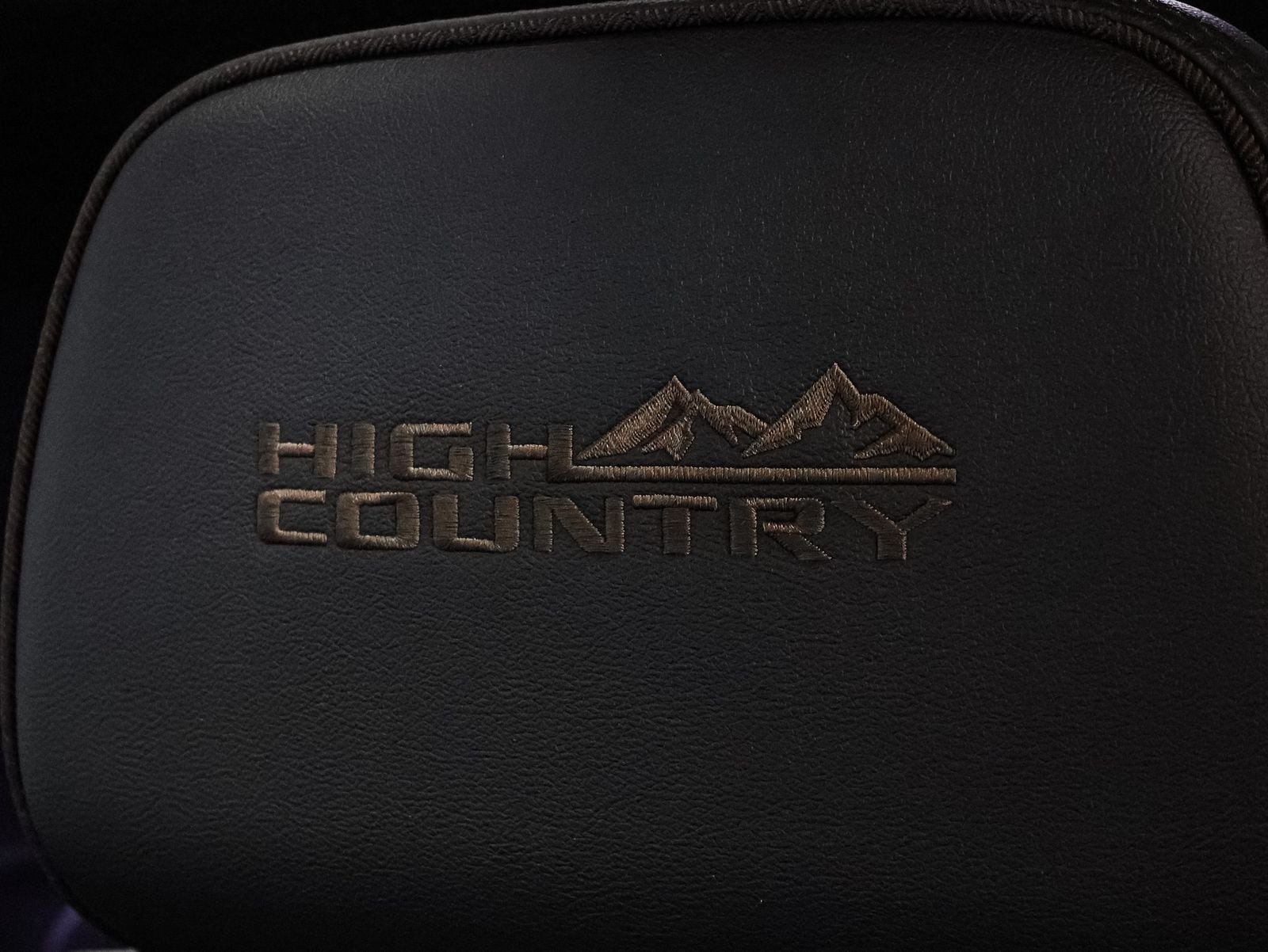2022 Chevrolet Suburban High Country - Photo 22