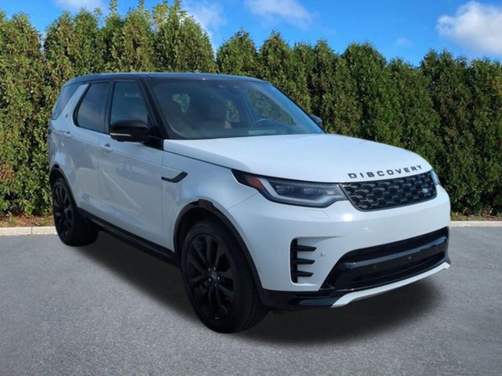 Certified 2024 Land Rover Discovery P300 Dynamic SE SUV
