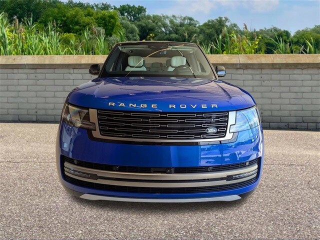 2025 Land Rover Range Rover Autobiography photo 2