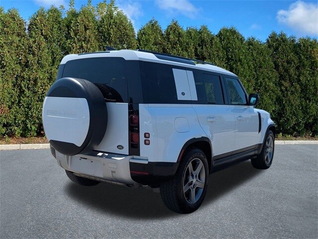 2020 Land Rover Defender 110 SE photo 4