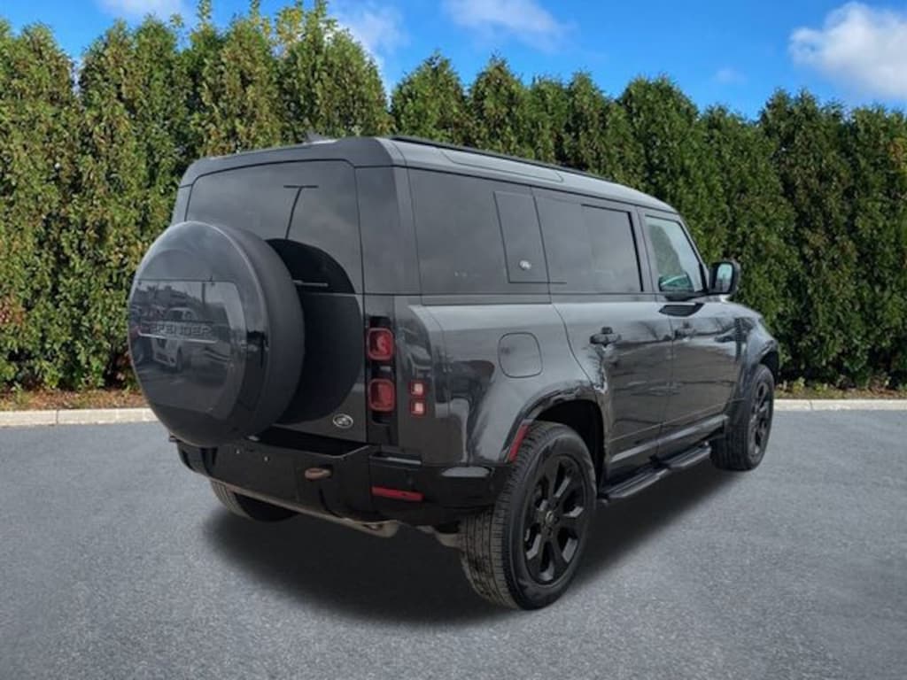 Used 2023 Land Rover Defender 110 X-Dynamic SE SUV