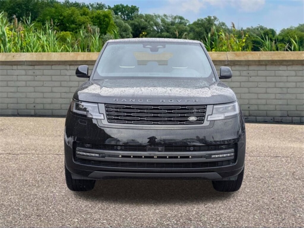 New 2026 Land Rover Range Rover SE SUV