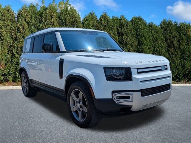 2020 Land Rover Defender 110 SE photo 3