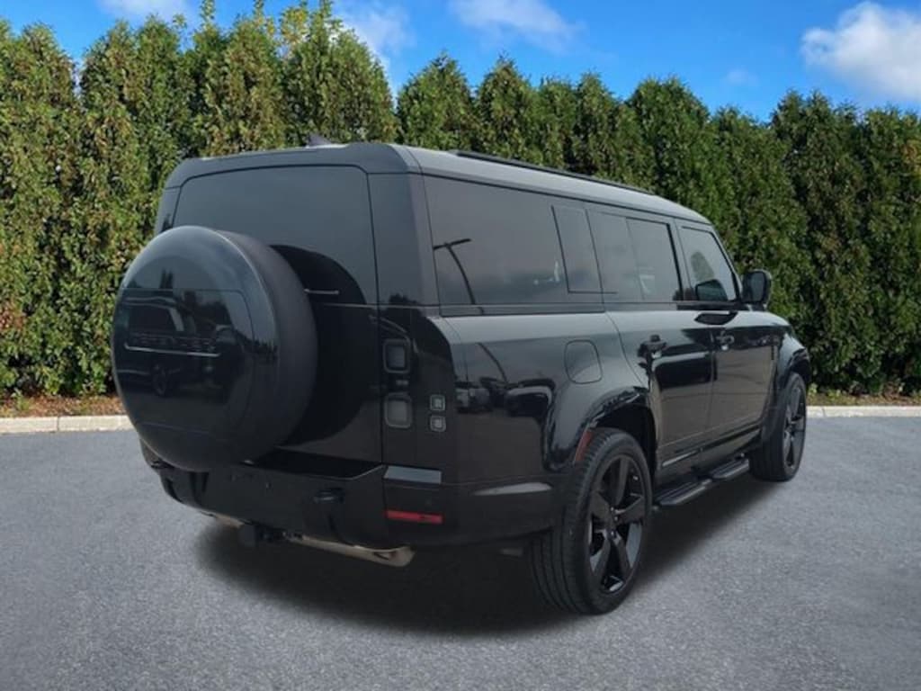 Used 2026 Land Rover Defender 130 X-Dynamic SE SUV