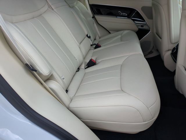 2026 Land Rover Range Rover SE - Photo 17