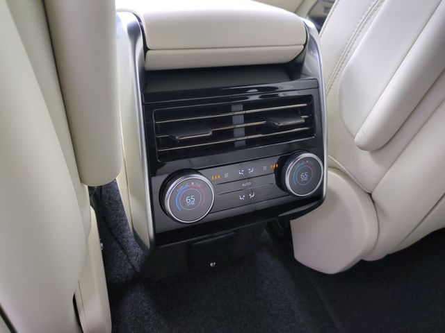 2026 Land Rover Range Rover SE - Photo 13