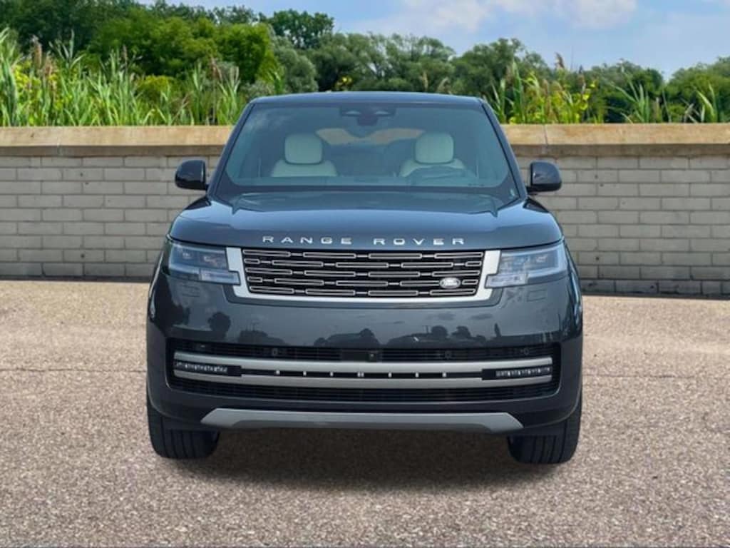 New 2026 Land Rover Range Rover SE SUV
