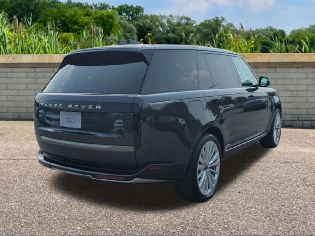 New 2026 Land Rover Range Rover SE SUV