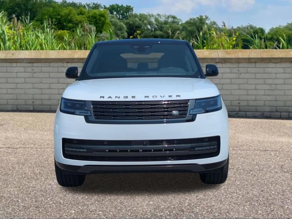 New 2026 Land Rover Range Rover SE SUV