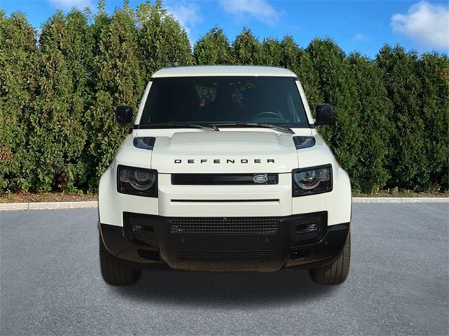 Used 2024 Land Rover Defender X-Dynamic SE with VIN SALE2FEU6R2259021 for sale in Macomb, MI